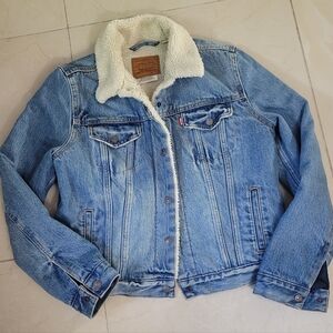 Medium Wash Levi's Sherpa Lined Jacket